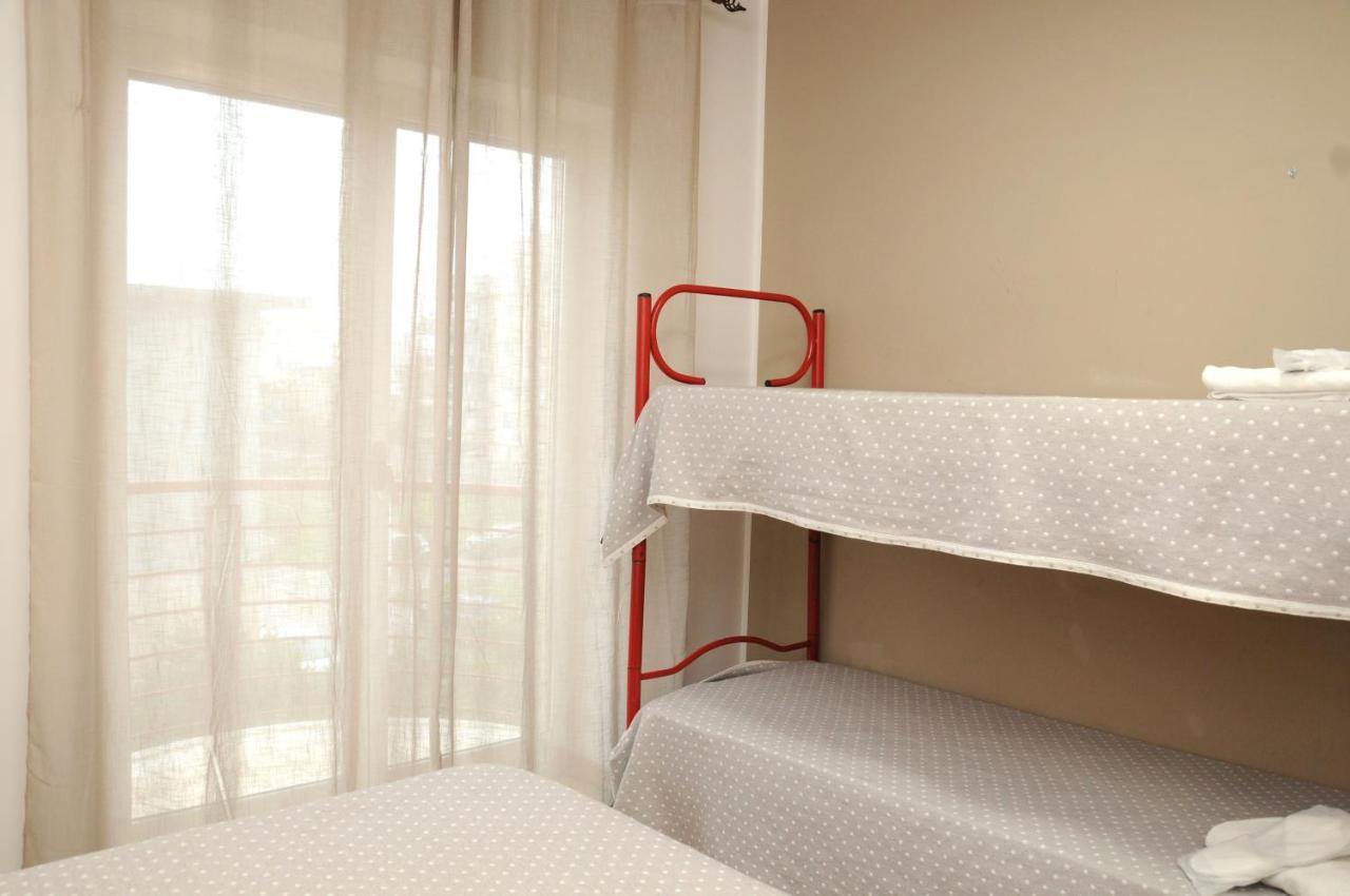 Hotel Fly คาโซริอา ภายนอก รูปภาพ