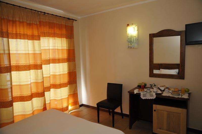 Hotel Fly คาโซริอา ภายนอก รูปภาพ